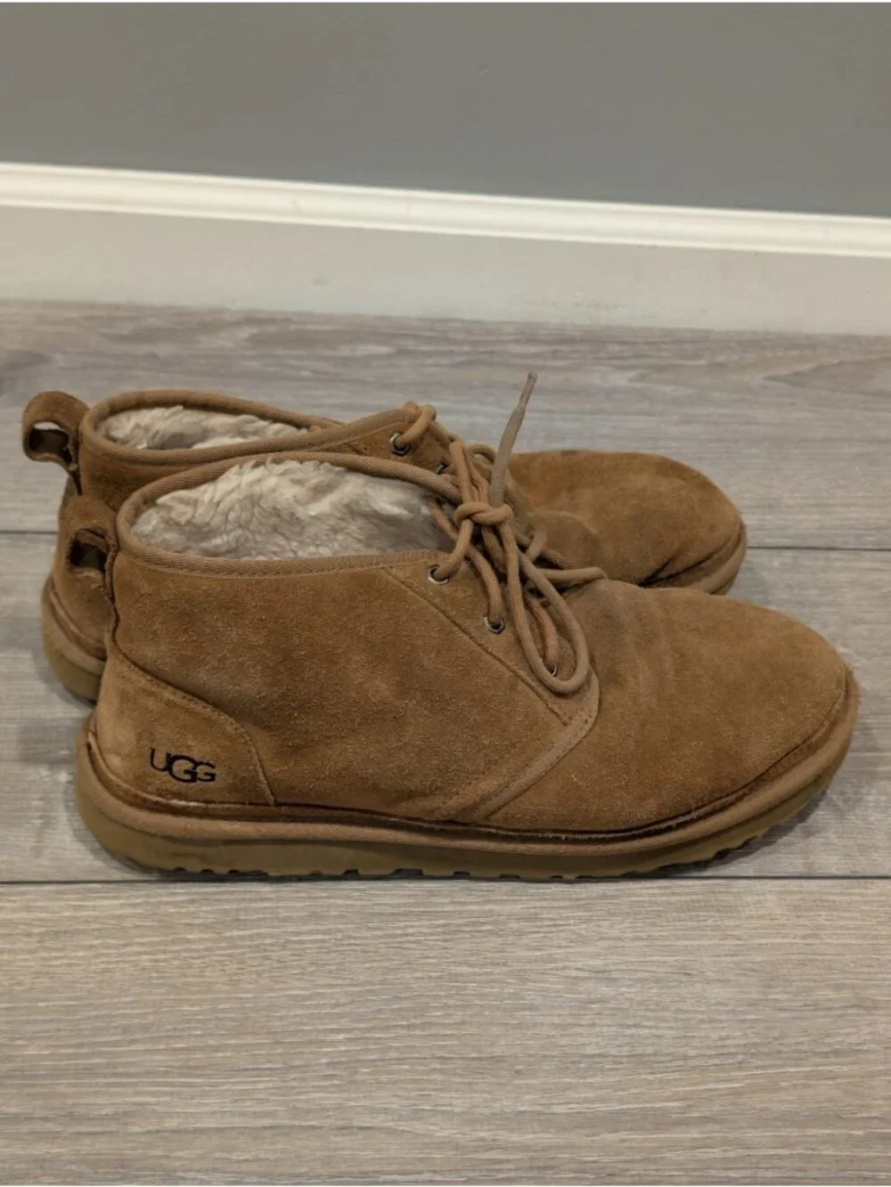 UGG neumel shoes